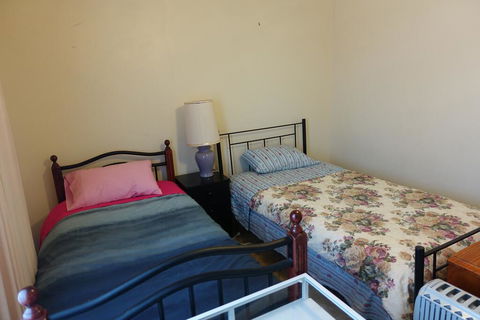 Budget In Goulburn - Accommodation Australia 1