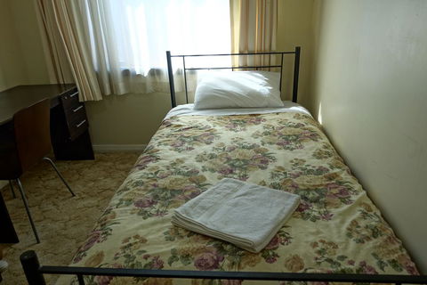 Budget In Goulburn - Accommodation Australia 3