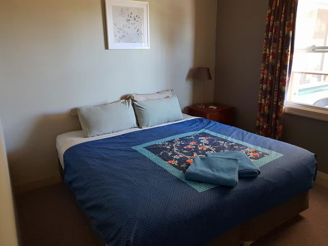 Bunbury's Most Convenient Location - Unit 2 - Accommodation Australia 3