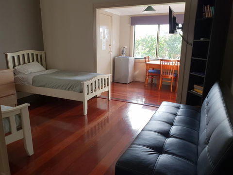Bunbury's Most Convenient Location - Unit 2 - Accommodation Australia 1