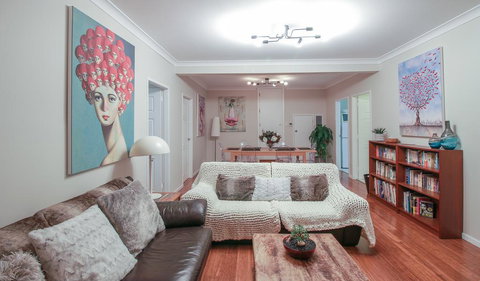 Bundeena Base Holiday Home - Local Tourism 1