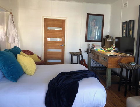 Bungalow@Tenterfield - Modern Vintage Luxury - Accommodation Australia 1