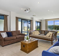 Bungan Beach House - heated indoor pool - Australia Shopping