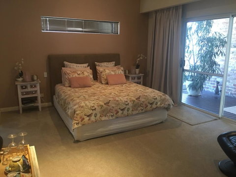 Burns Beach Bed And Shower - Accommodation Australia 1