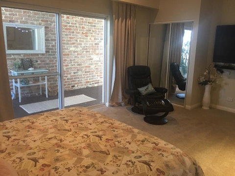 Burns Beach Bed And Shower - Accommodation Australia 3