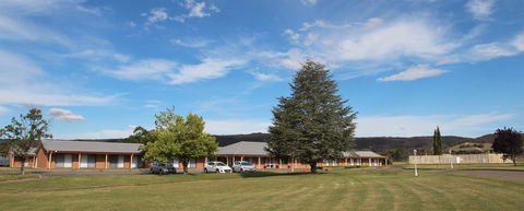 Bushman's Motor Inn - Accommodation Australia 0