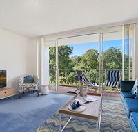 Bushwalk To The Beach From A Tranquil Apartment - Australia Shopping