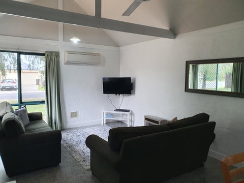 Busselton Holiday Units - Accommodation Australia 2
