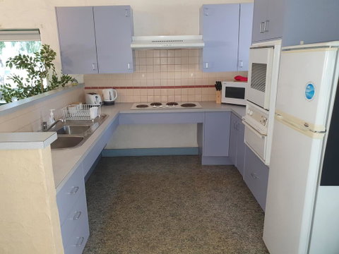 Busselton Holiday Units - Accommodation Australia 3