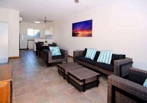 Cable Beach Apartments - Accommodation Australia 2
