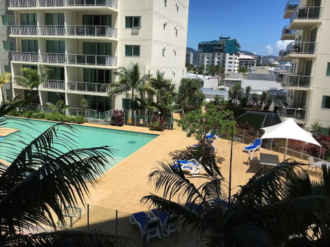 Cairns Esplanade 2 Bed 2 Bath Resort Hotel - Accommodation Australia 3