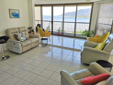 Cairns Ocean View Apartment In Aquarius - Accommodation Australia 0