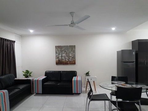 Cairns Prime Location Esplanade Self Contained Apartment With Wifi - Accommodation Australia 0
