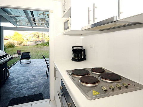 Callala Sun - Modern And Functional - Accommodation Australia 1