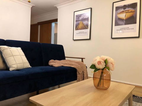 CAMPBELLTOWN HOLIDAY HOME 3 BED + FREE PARKING NCA039 - Bed n Breakfasts 2