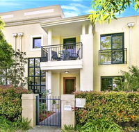 Campbelltown Most Sought After Park Central Home - Accommodation Australia