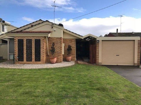 Canalside Family Getaway - Accommodation Australia 2