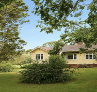 Canary Cottage - fresh clean simple  comfortable - Accommodation Australia
