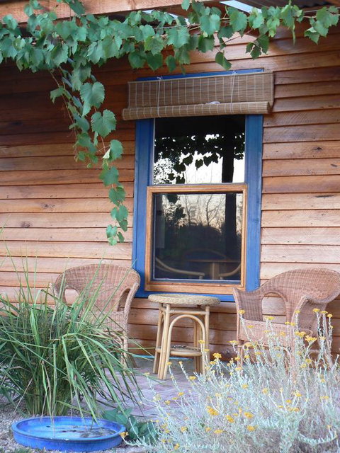 Candlebark Retreat - Bed n Breakfasts 2
