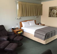 Cannon Park Motel - Bed n Breakfasts