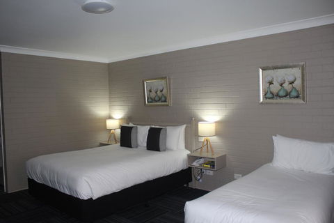 Canowindra Riverview Motel - Australia Shopping 1