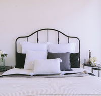 Capitol Executive Apartment on London Circuit - Australia Shopping