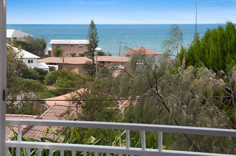 Carolyn's Beach House - Local Tourism 1
