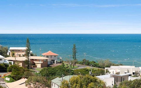 Carolyn's Beach House - Local Tourism 0