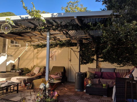 Casa De Sapo A Room In House With A Private Garden - Accommodation Australia 1