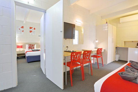 Castle Creek Motel - Accommodation Australia 1