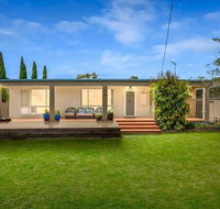 Casual Beachin It Family Getaway- with Bungalow on Beachfront - Australia Shopping