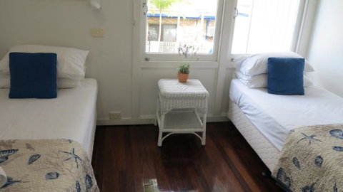 Caversham Unit 1/26 Armand Way - Accommodation Australia 2