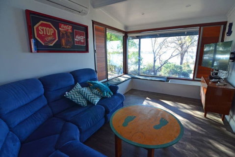CDC-625 Beach House - Accommodation Australia 2