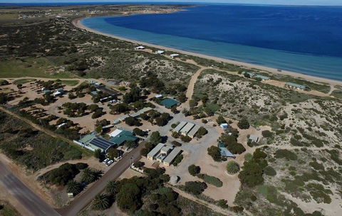 Ceduna Shelly Beach Caravan Park - Australia Shopping 0