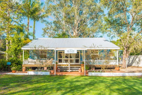 Celestial Dew Guest House, Day Spa, Retreat - Australia Shopping 0