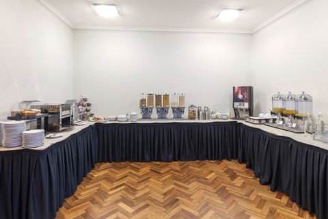 Central Motel & Apartments, Best Western Signature Collection - Australia Shopping 3