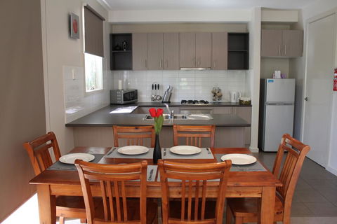 Central Shepparton Apartments - Accommodation Australia 2