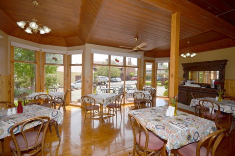 Central Springs Inn - Accommodation Australia 2
