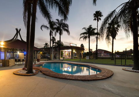 Centrepoint Midcity Motor Inn - Bed n Breakfasts 2