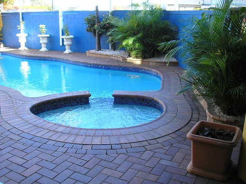 Centrepoint Motor Inn - Accommodation Australia 0
