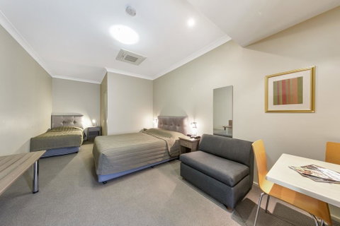Cessnock Motel - Accommodation Australia 3