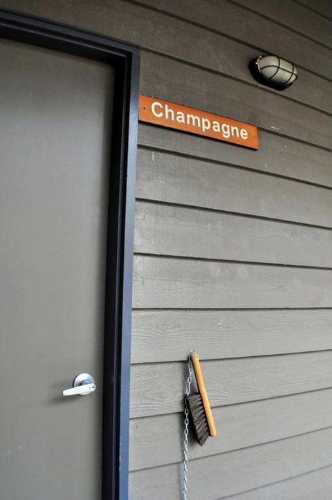Champagne - Accommodation Australia 3