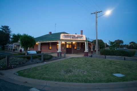 Charleston House Mathoura - Accommodation Australia 2