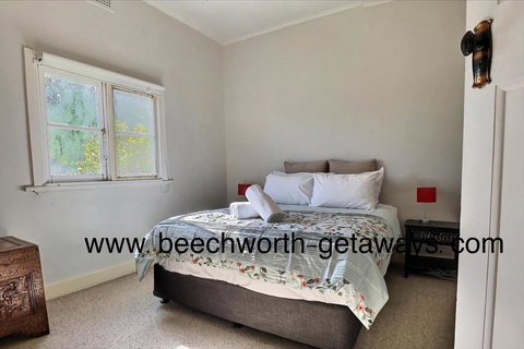 Cherry Blossom Cottage - Beechworth-Getaways - Accommodation Australia 3