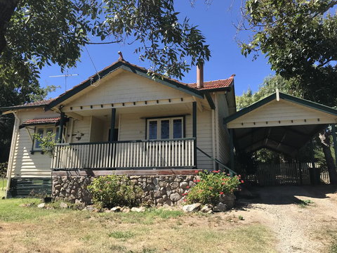 Cherry Blossom Cottage - Beechworth-Getaways - Accommodation Australia 0