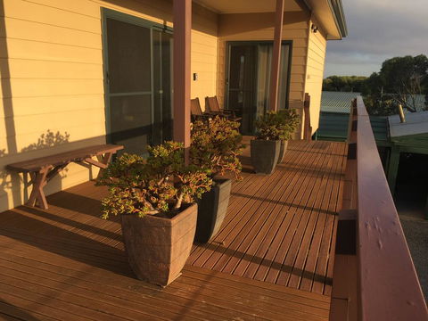 Chill N Sea Coastal Retreat - Accommodation Australia 1