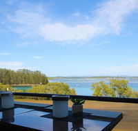 CHILL-OUT LAKESIDE  FORSTER - Australia Shopping