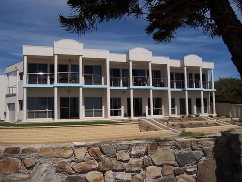 Christies Seahorse Holiday Townhouses - Accommodation Australia 0