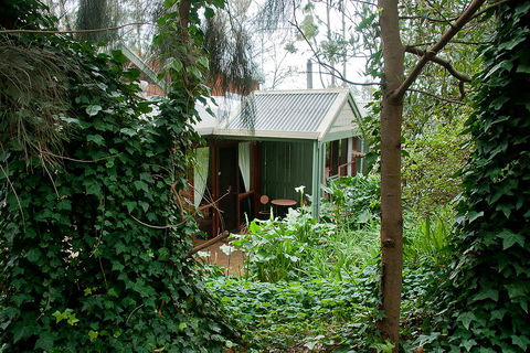 Clarendon Chalets - Accommodation Australia 0