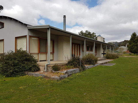 Classic Retreat - Australia Shopping 1